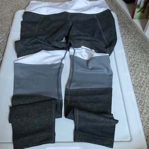 Athleta size small workout leggings grey white and black like new